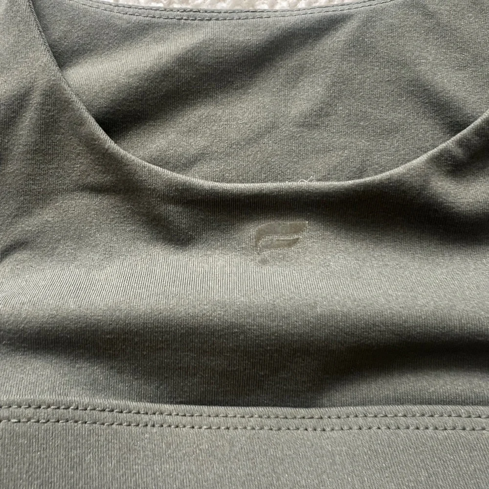 Fabletics Lola low impact sports bra - Olive Green Scoop Neck Sports Bra Medium